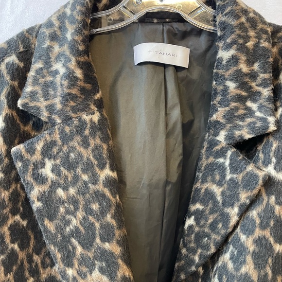 Coat - Picture 4 of 6